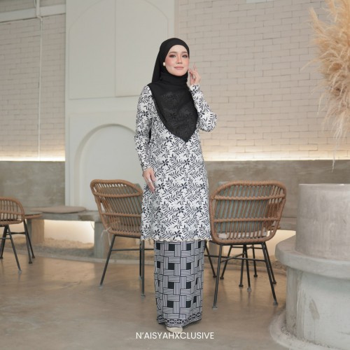 Kurung Juwita- Black